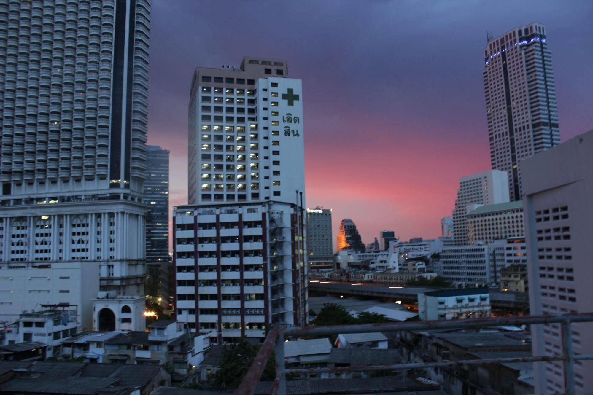 Pas Cher Hotel De Bangkok Eksteriør billede